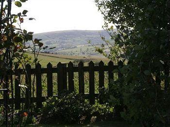 Wellcroft House Hotel Diggle Exterior photo